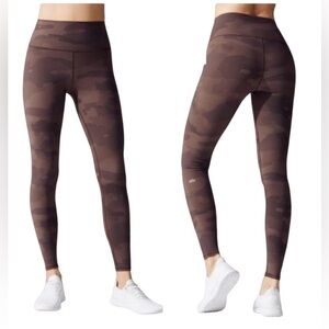 ALO YOGA High-waist Vapor Legging In Coco Camouflage szS Like New